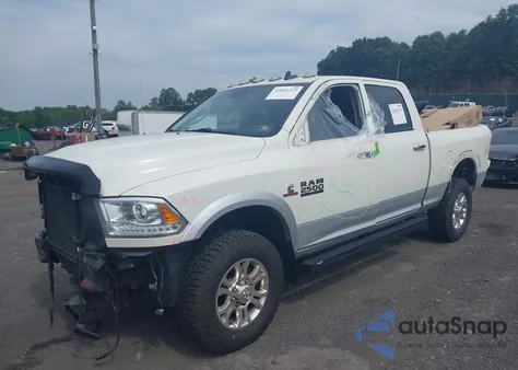 2018 Ram 2500 Laramie 4X4 6'4 Box z USA, uszkodzony, nr VIN 3C6UR5FL4JG177631